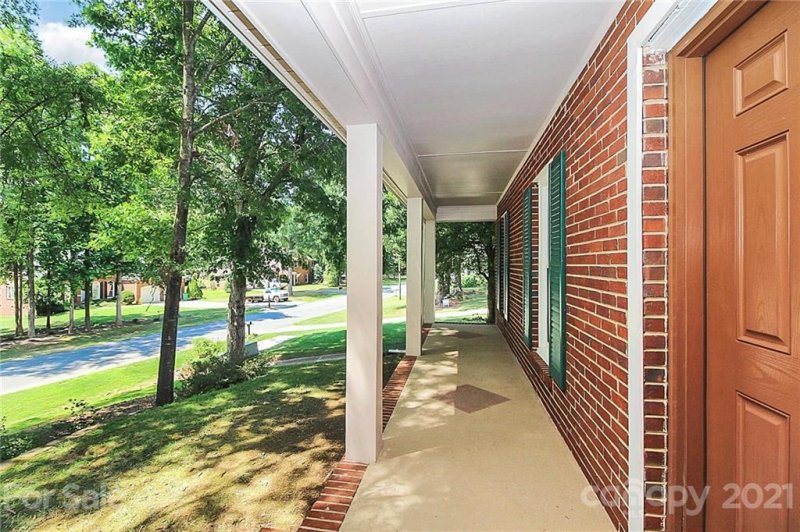 Property image 4 at 8110 Lansford Road, Charlotte, NC 28277