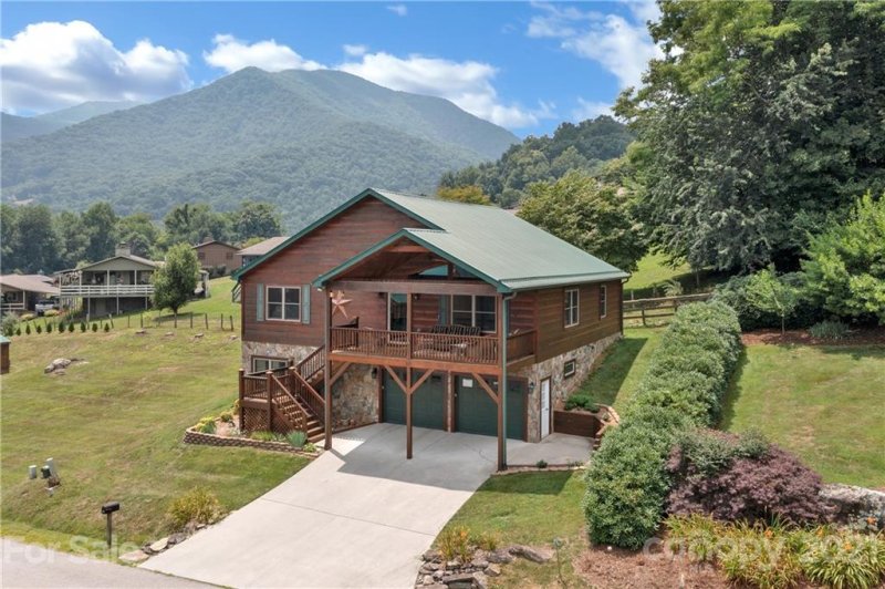 Property image 3 at 419 Panoramic Loop, Maggie Valley, NC 28751