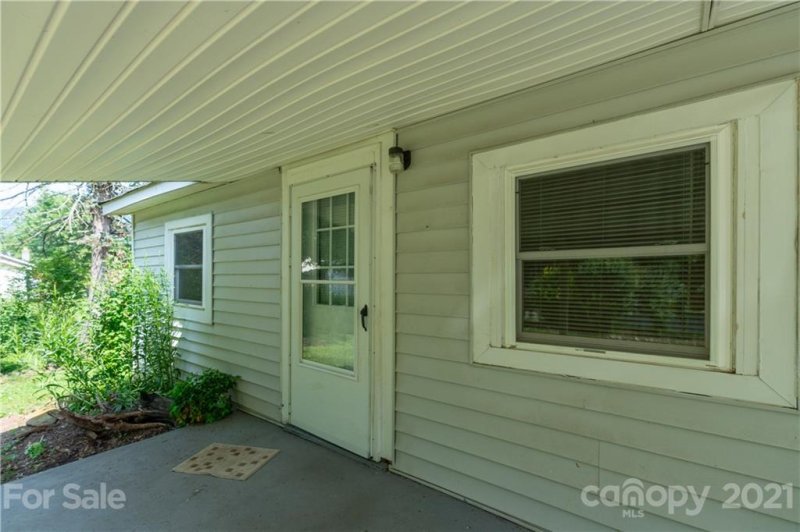 Property image 5 at 262 Carolina Avenue, Waynesville, NC 28786