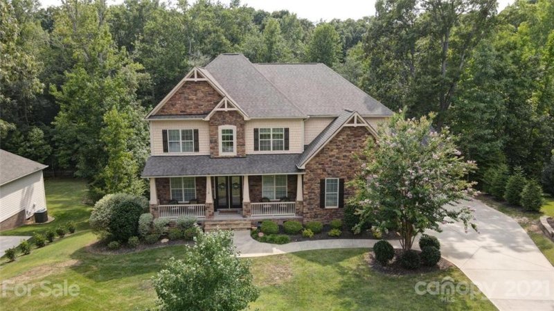 1108 James Madison Drive