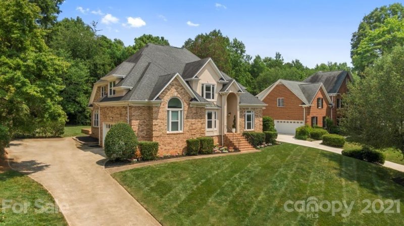 Property image 3 at 8417 Brownes Pond Lane, Charlotte, NC 28277