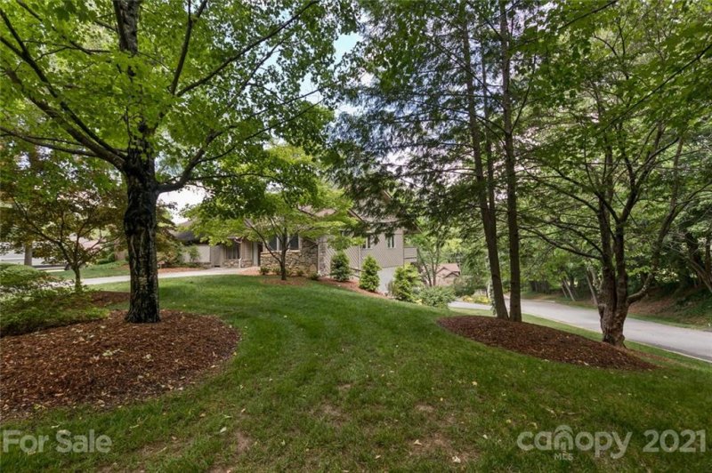 Property image 2 at 1502 Timber Drive, Asheville, NC 28804