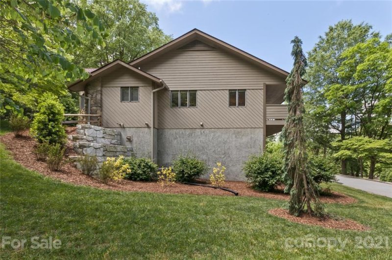 Property image 3 at 1502 Timber Drive, Asheville, NC 28804