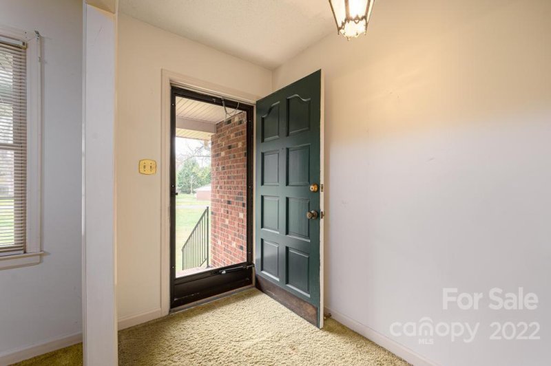 Property image 4 at 124 Starcrest Drive, Stanley, NC 28164