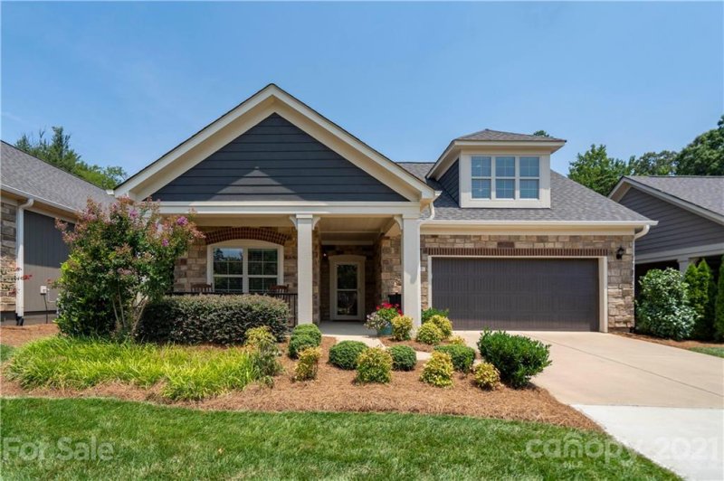 Property image 2 at 7917 Parknoll Drive, Huntersville, NC 28078