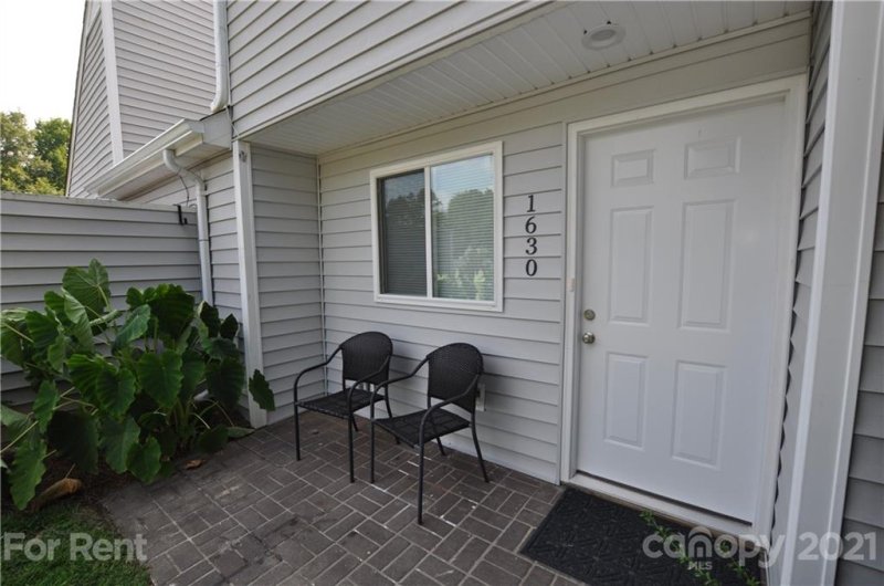 Property image 3 at 1630 Hollow Drive, Charlotte, NC 28212