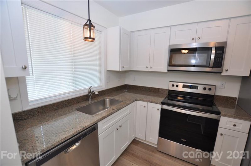 Property image 4 at 1630 Hollow Drive, Charlotte, NC 28212