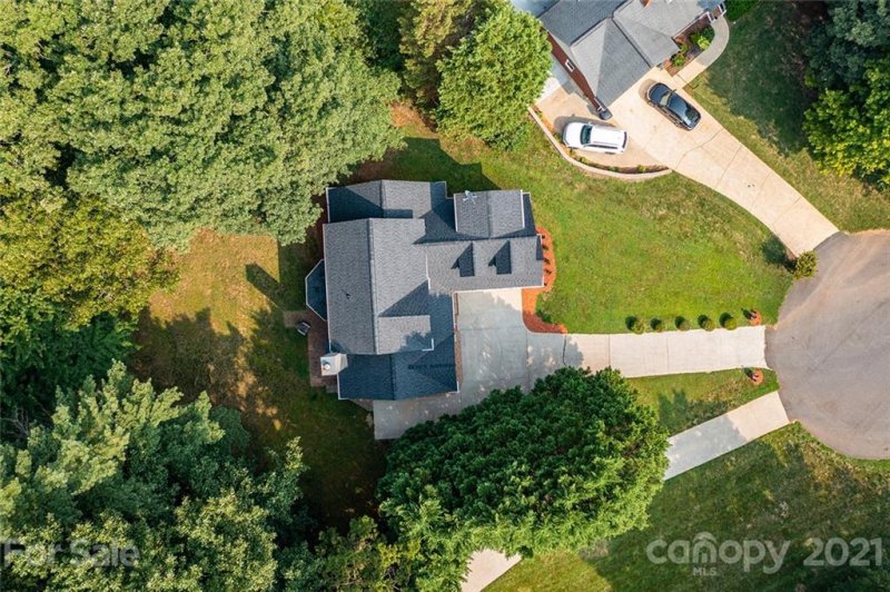 Property image 3 at 5575 Ashley Court, Hickory, NC 28601