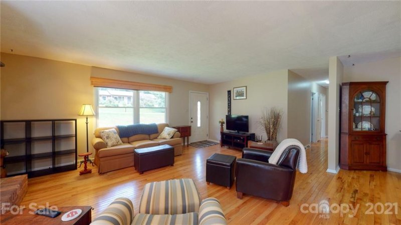 Property image 3 at 91 Botany Drive, Asheville, NC 28805