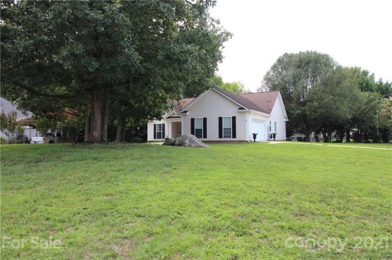 Property image 2 at 3634 Cedar Springs Drive, Concord, NC 28027