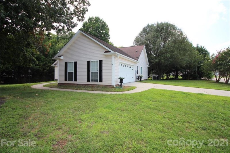 Property image 3 at 3634 Cedar Springs Drive, Concord, NC 28027