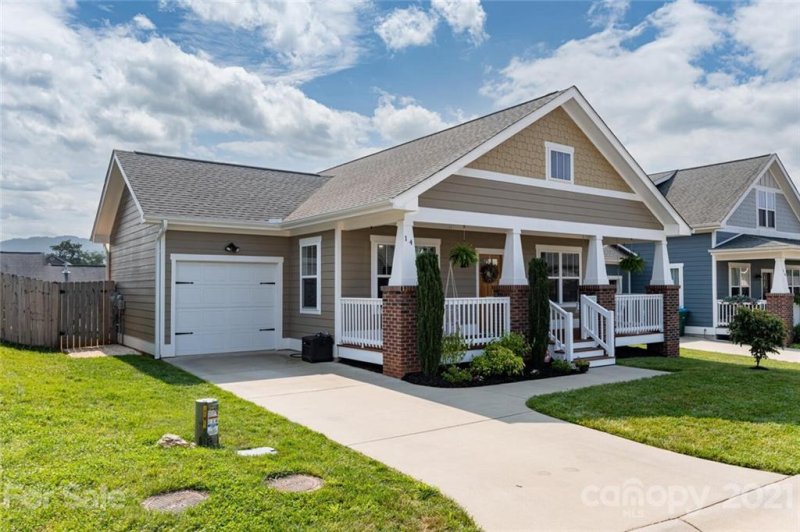 Property image 2 at 14 Hyde Park Place, Arden, NC 28704