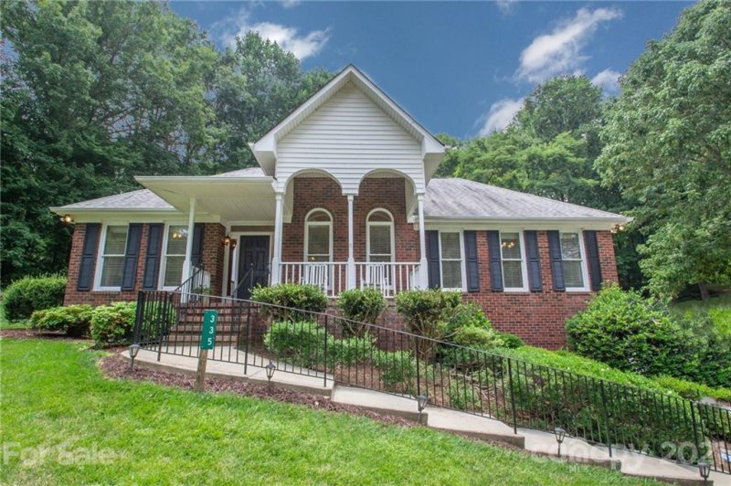 Property image 2 at 335 Beaten Path Road, Mooresville, NC 28117