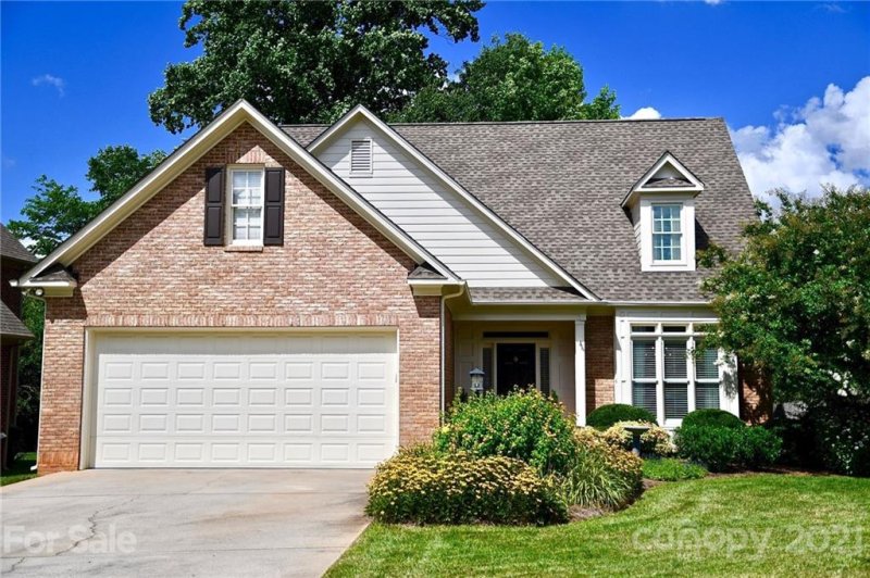 1982 Rosehaven Lane