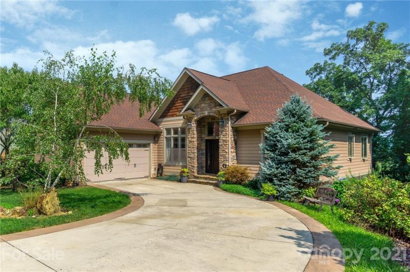 11 Forest Spring Drive