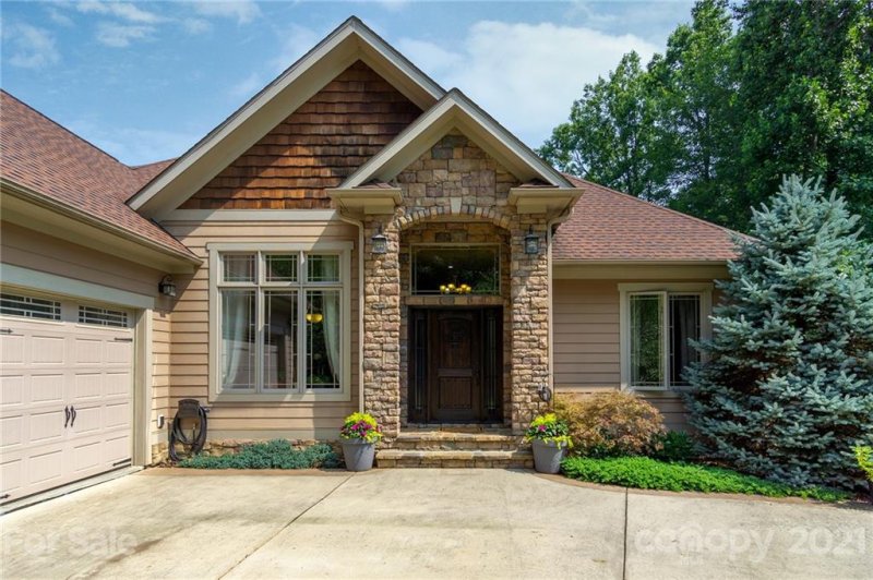 Property image 4 at 11 Forest Spring Drive, Asheville, NC 28804