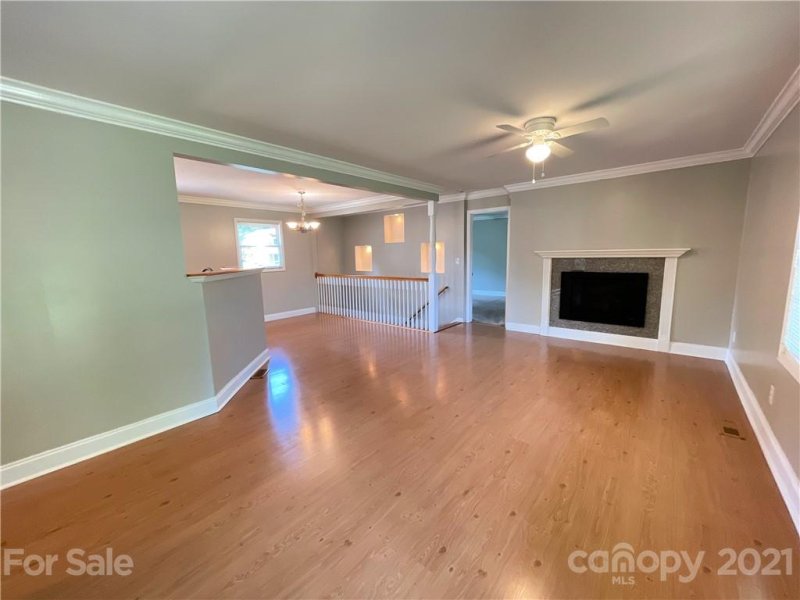 Property image 3 at 1609 Rayland Drive, Hickory, NC 28601