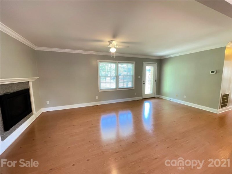 Property image 4 at 1609 Rayland Drive, Hickory, NC 28601