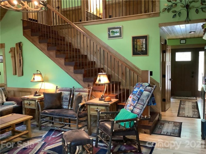 Property image 2 at 15 Acadia Drive, Asheville, NC 28806