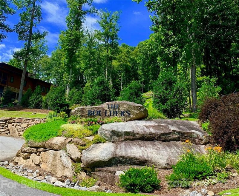 Property image 2 at 235 Curtain Bluff, Hendersonville, NC 28791