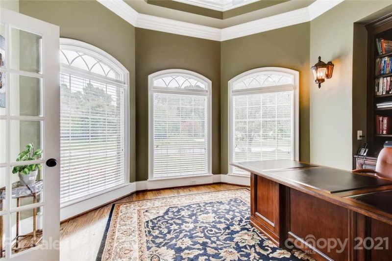 Property image 4 at 6671 Fox Ridge Circle, Davidson, NC 28036