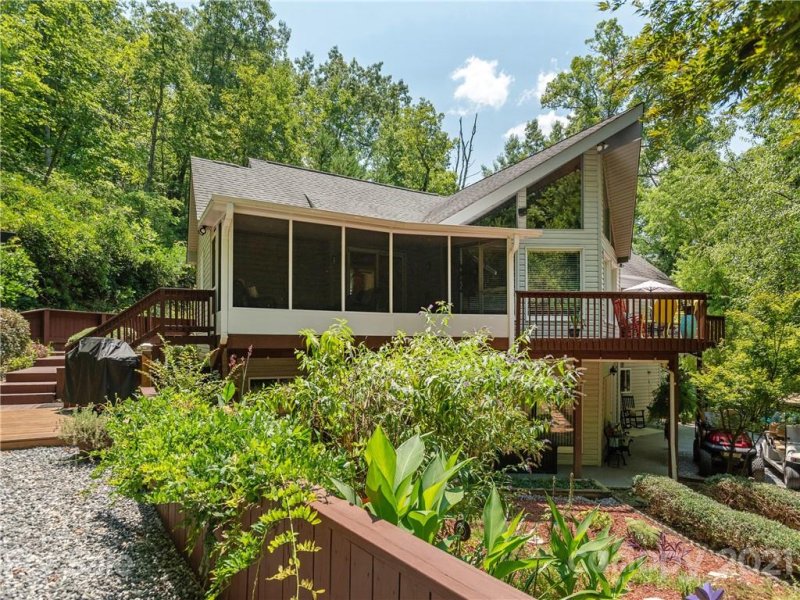 Property image 2 at 178 E Wilderness Road, Lake Lure, NC 28746