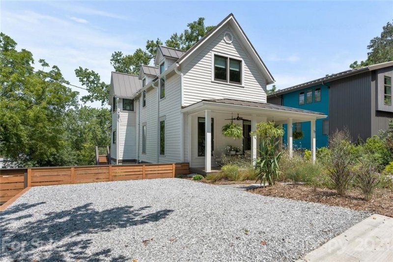 Property image 2 at 17 Girdwood Street, Asheville, NC 28801