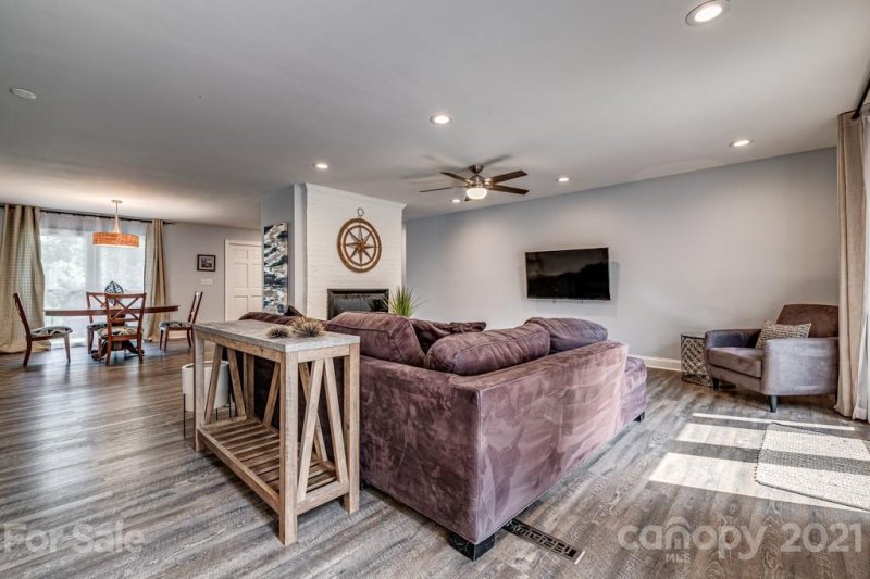 Property image 5 at 4602 Hood Drive, Charlotte, NC 28213