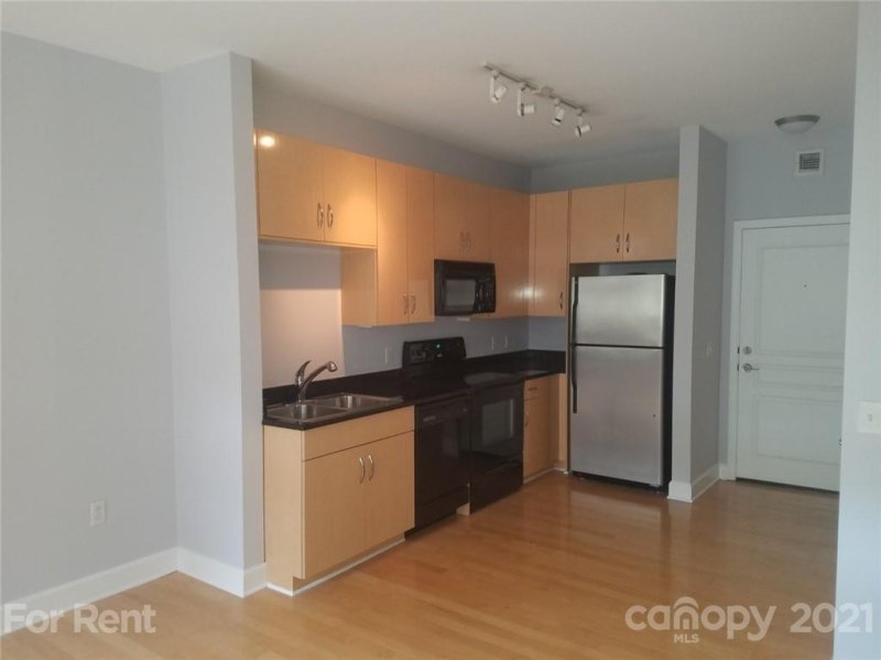 Property image 4 at 1320 Fillmore Avenue, Charlotte, NC 28203