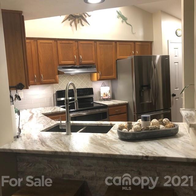 Property image 5 at 3715 Craigholm Court, Charlotte, NC 28262