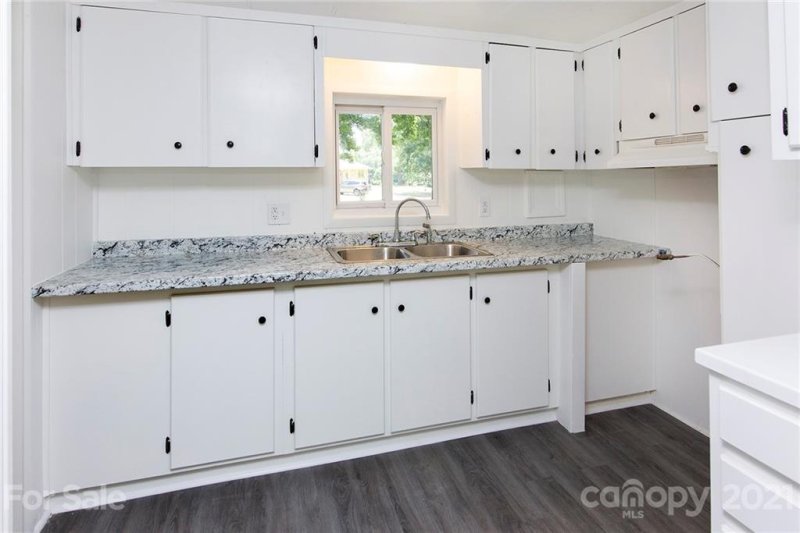 Property image 5 at 420 Donna Avenue, Gastonia, NC 28052