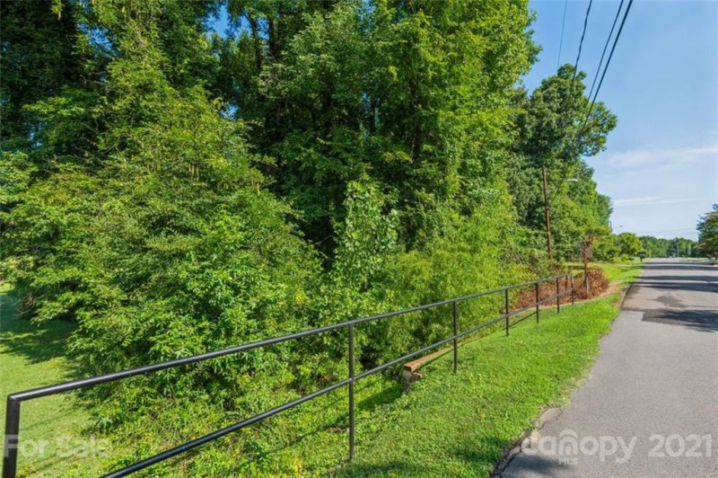 Property image 5 at 3616 Westerwood Drive, Charlotte, NC 28214