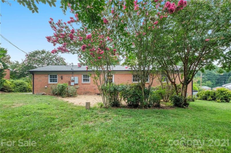 Property image 5 at 102 Fairway Drive, Belmont, NC 28012