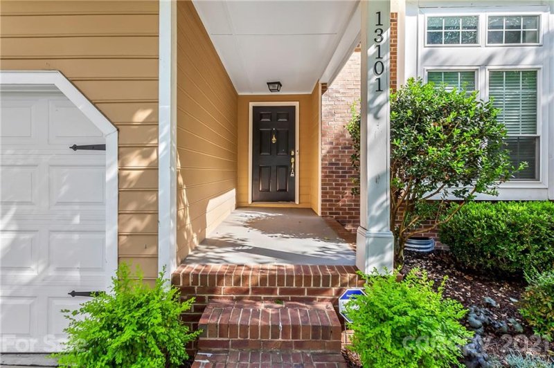 Property image 3 at 13101 Seascape Lane, Charlotte, NC 28278