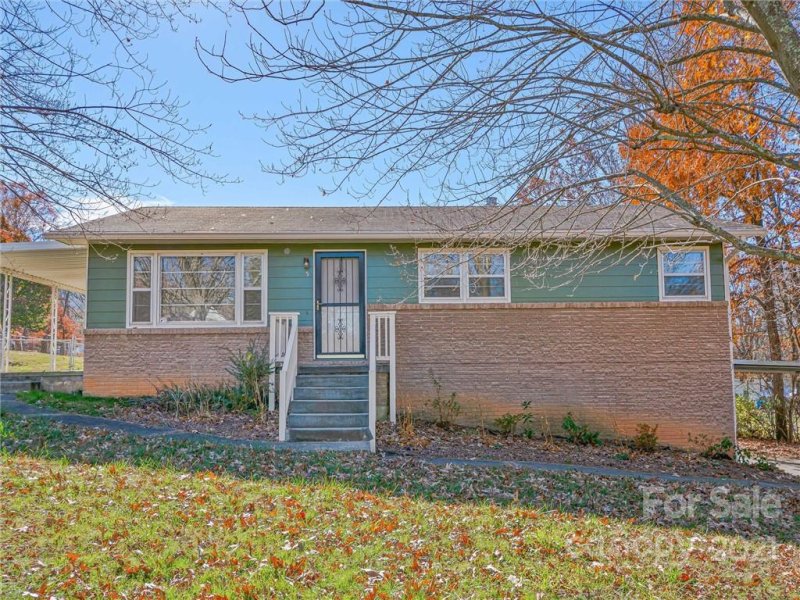 Property image 4 at 5 Wentworth Avenue, Asheville, NC 28803