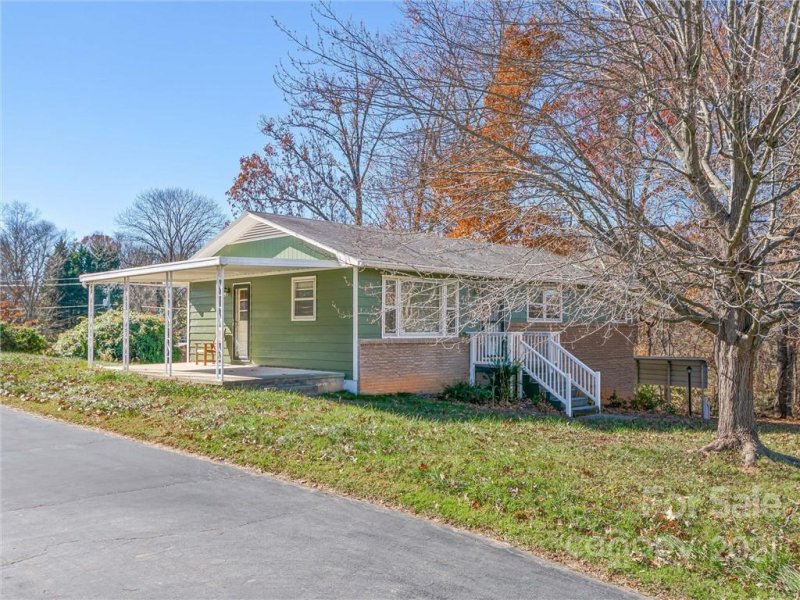 Property image 5 at 5 Wentworth Avenue, Asheville, NC 28803