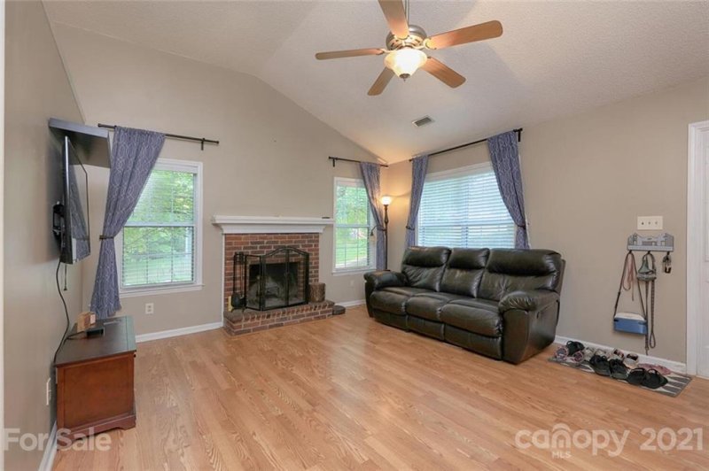 Property image 4 at 228 Bubbling Well Road, Denver, NC 28037