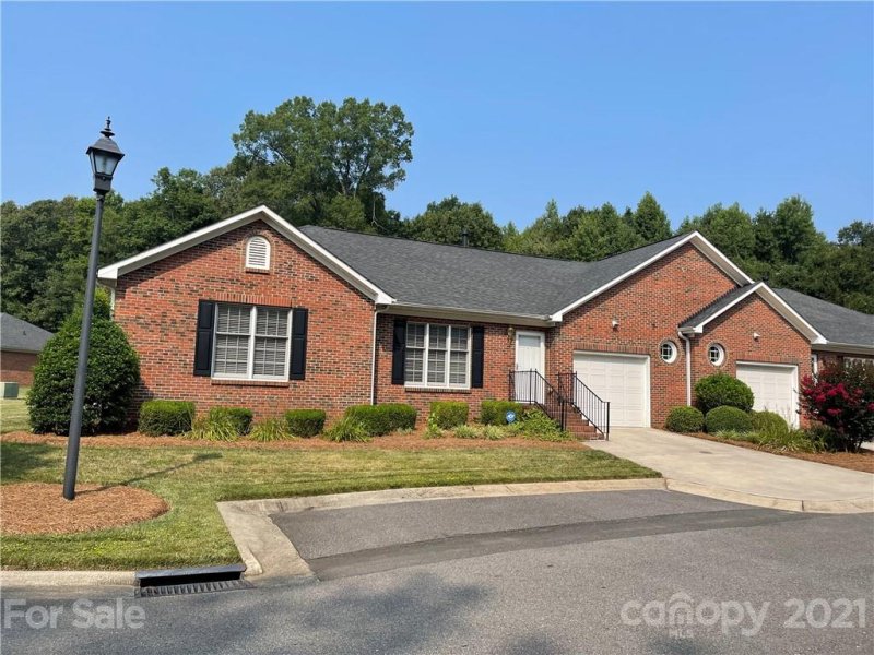 2211 Windsor Woods Drive