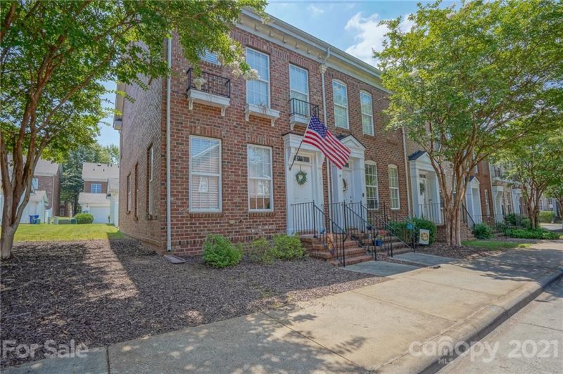 Property image 2 at 125 Quarter Lane, Mooresville, NC 28117