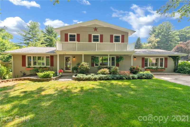 Property image 2 at 174 Springview Drive, Waynesville, NC 28786