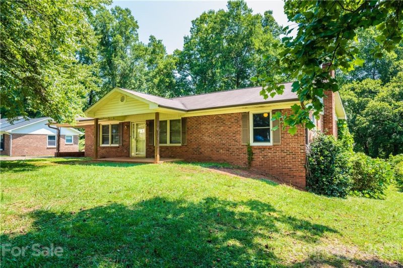 Property image 3 at 2114 Kent Drive, Newton, NC 28658