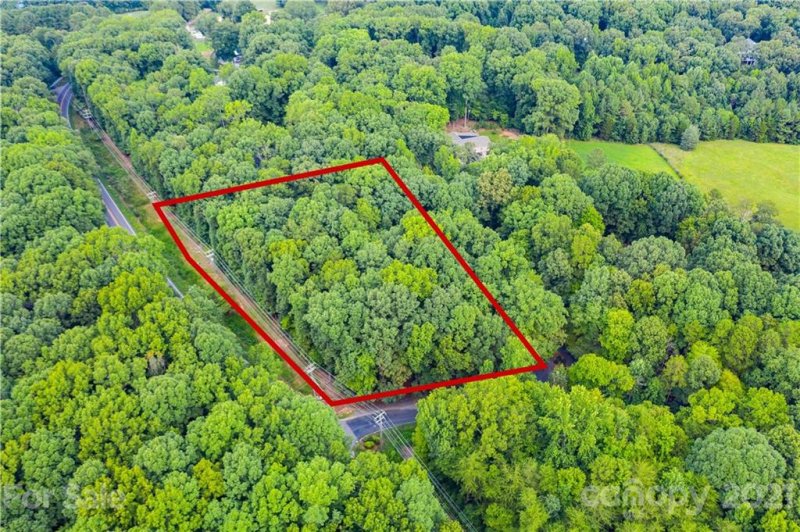 Property image 3 at 1 Viking Drive, Waxhaw, NC 28173