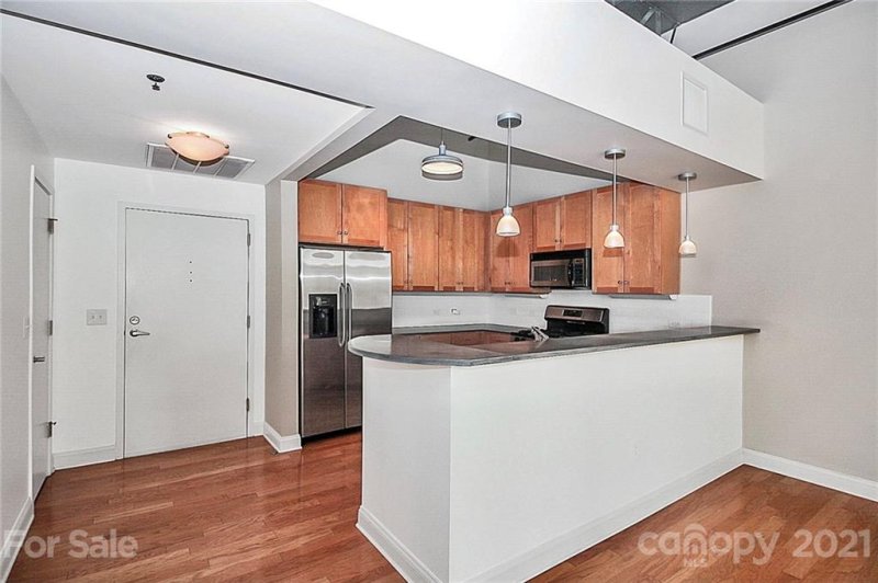 Property image 4 at 720 Governor Morrison Street, Charlotte, NC 28211