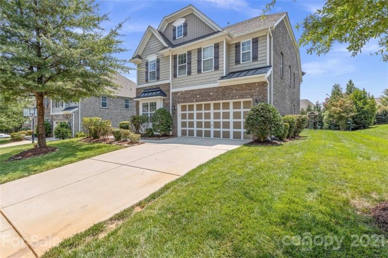 Property image 2 at 10009 Paxton Run Road, Charlotte, NC 28277