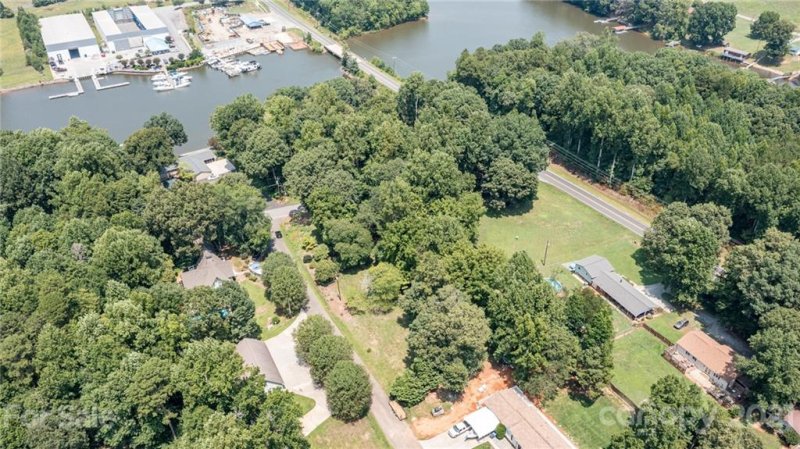 Property image 3 at 15 Shady Cove Road, Troutman, NC 28166