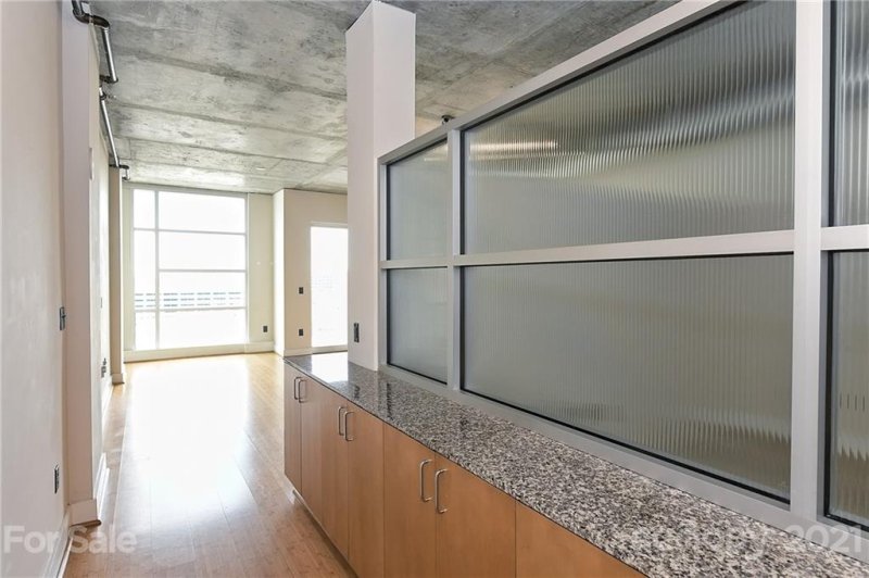 Property image 5 at 505 E 6th Street, Charlotte, NC 28202