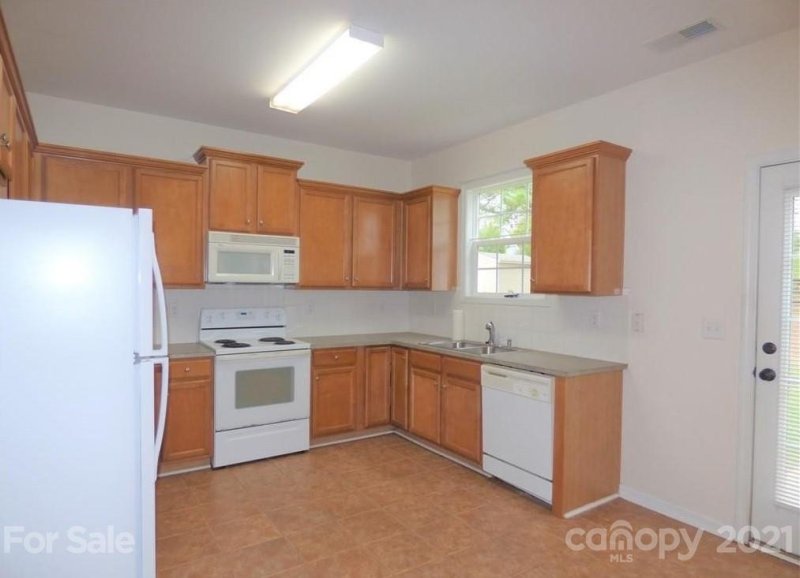 Property image 4 at 107 Vance Crescent Drive, Mooresville, NC 28117