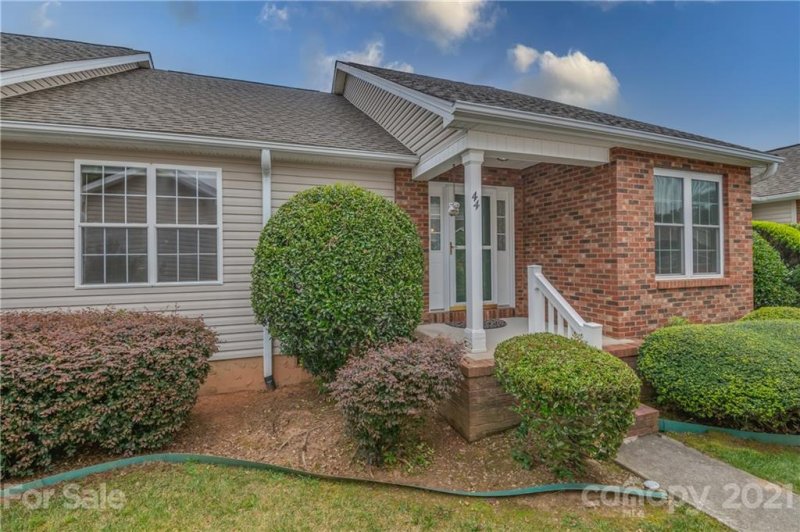 44 N Woodridge View Court