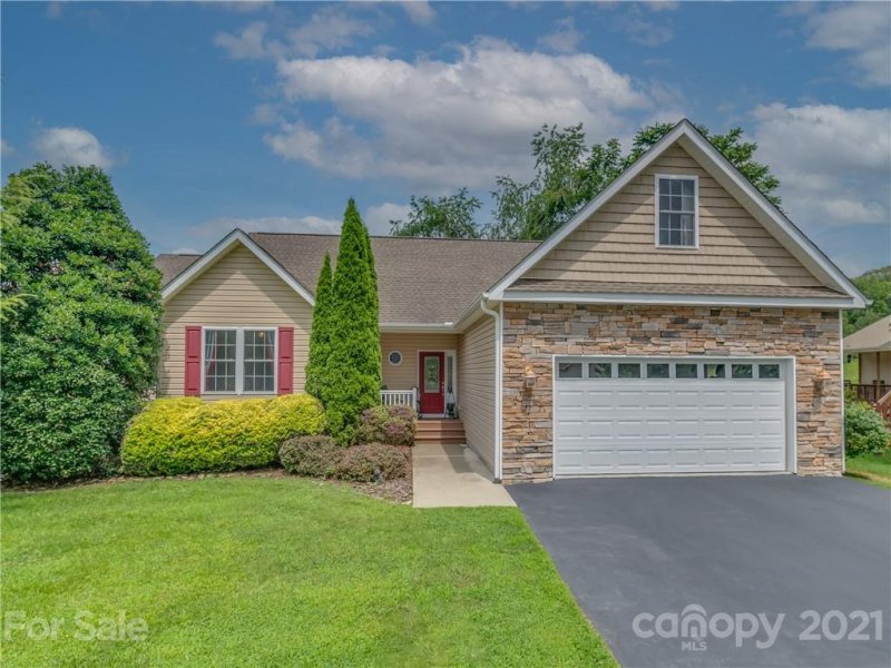 Property image 2 at 192 Springfield Meadow Drive, Etowah, NC 28729