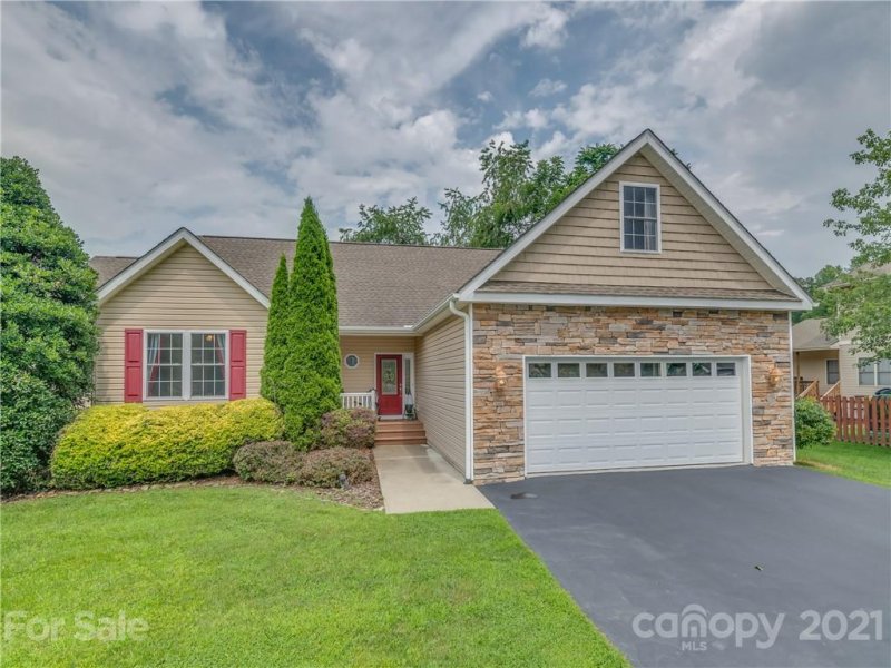 Property image 4 at 192 Springfield Meadow Drive, Etowah, NC 28729